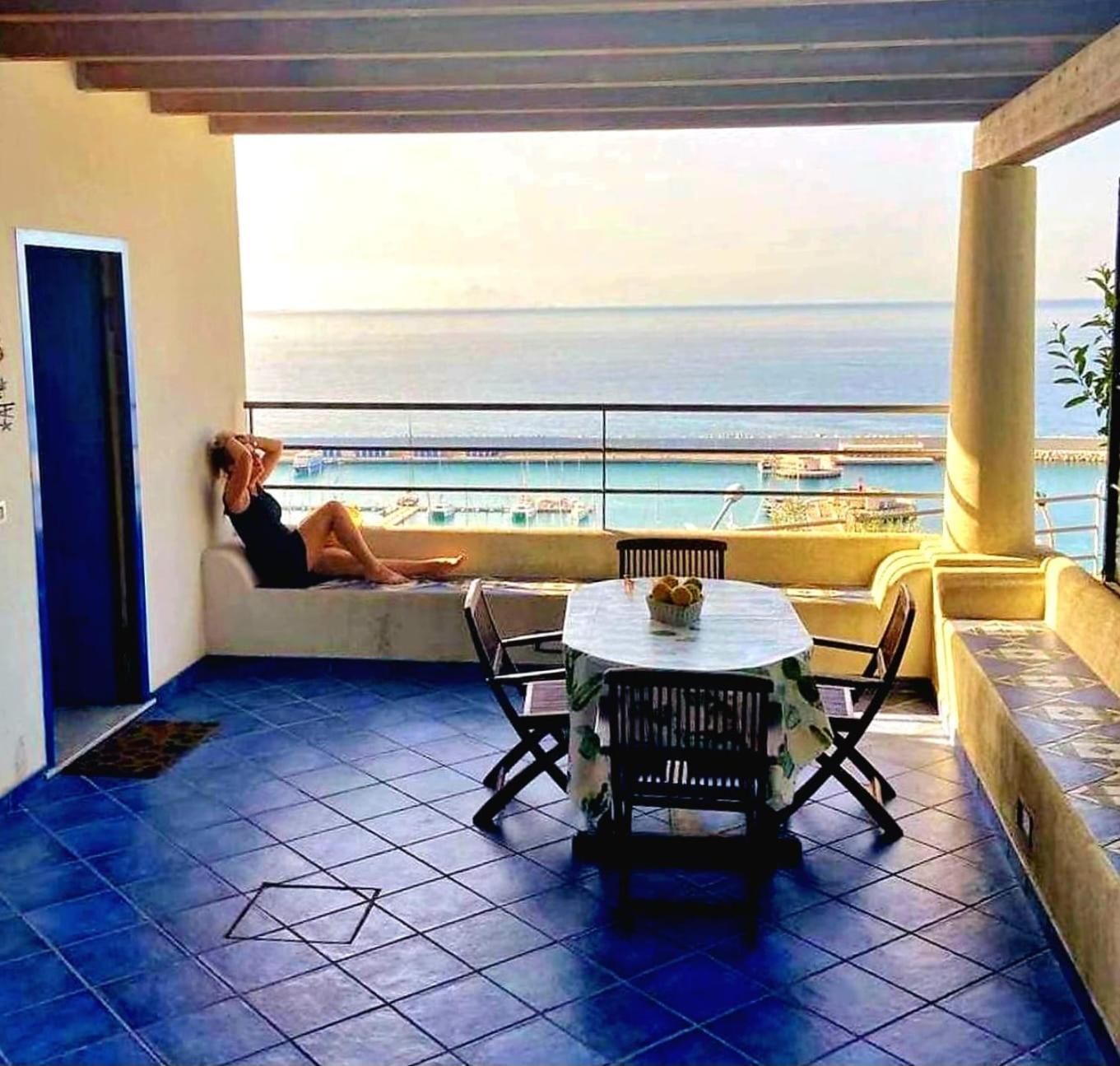 Magico Appartamenti Scafa - Marina Capo dʼOrlando Εξωτερικό φωτογραφία