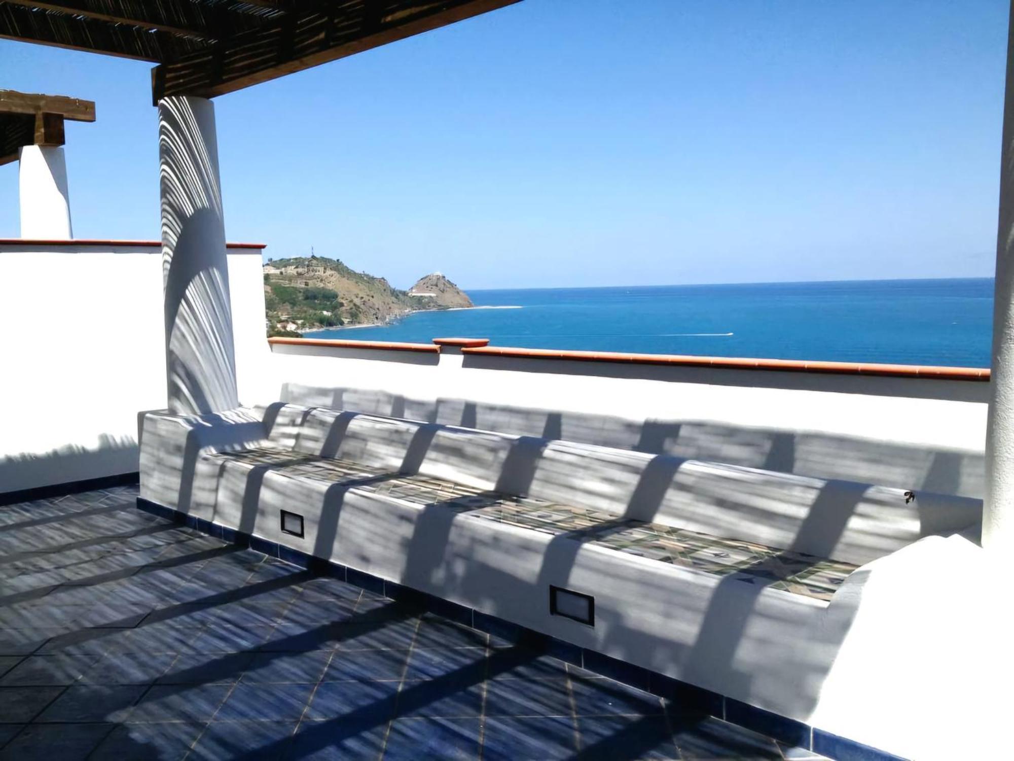 Magico Appartamenti Scafa - Marina Capo dʼOrlando Εξωτερικό φωτογραφία