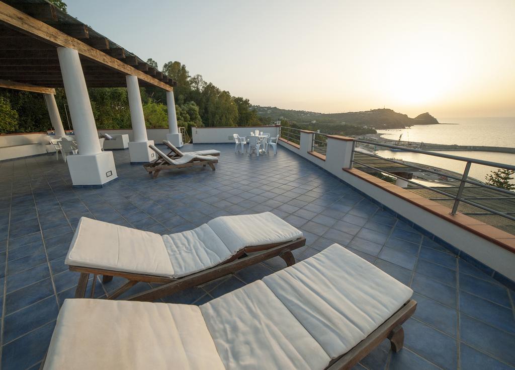 Magico Appartamenti Scafa - Marina Capo dʼOrlando Εξωτερικό φωτογραφία